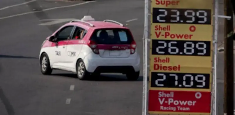 Sheinbaum convoca reunión urgente por alza en diésel y gasolina premium