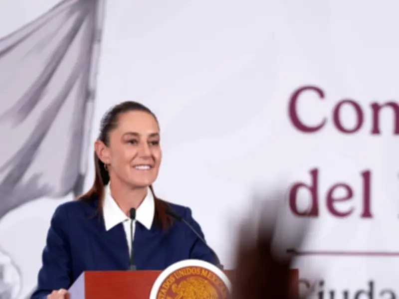 Sheinbaum entrega títulos de concesión de agua a municipios de Baja California