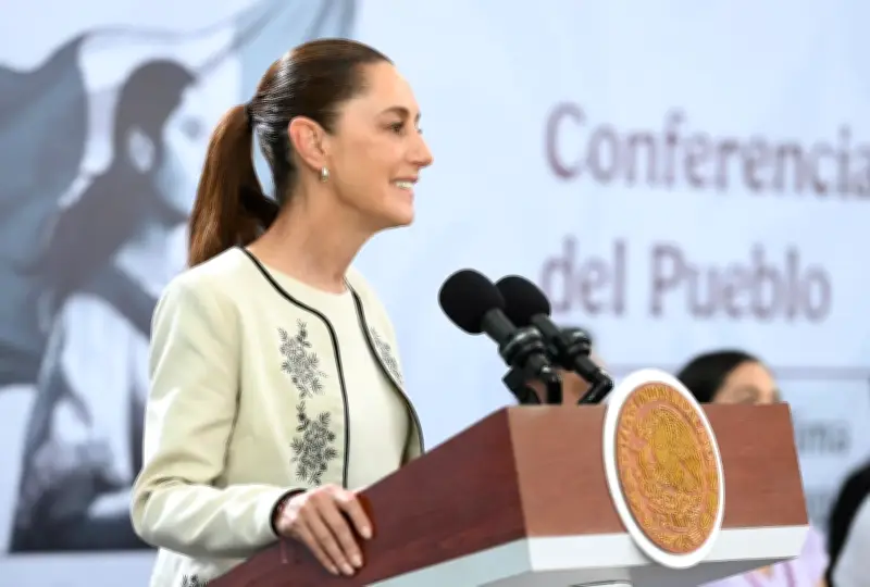 Sheinbaum rechaza posible candidatura de esposa de gobernador de SLP