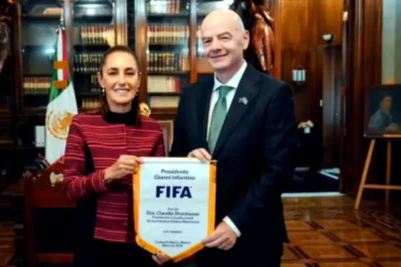Sheinbaum Recibe al Presidente de la FIFA para Dialogar Sobre el Futuro del Fútbol en México