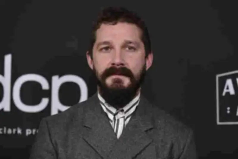 Shia LaBeouf obtiene permiso judicial para viajar a Italia tras polémica
