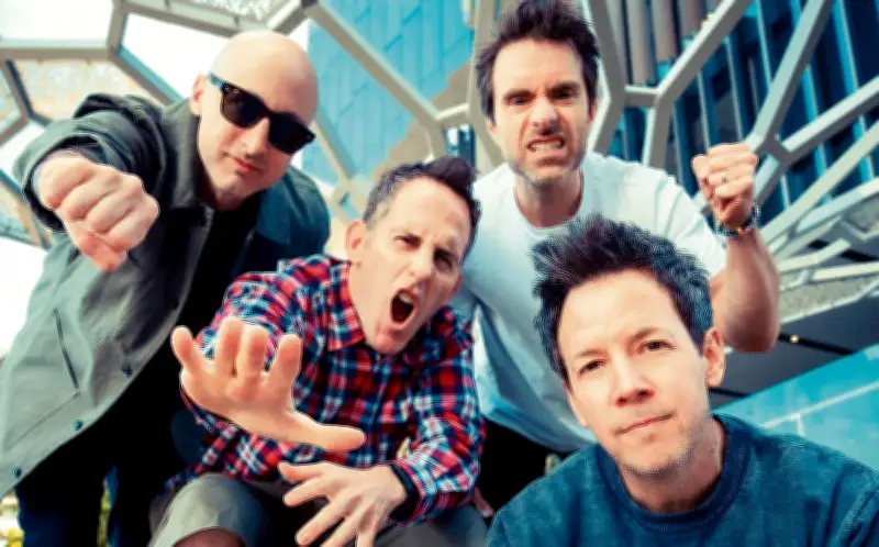 Simple Plan regresa a Guadalajara: el renacimiento del pop punk y su conexión con México