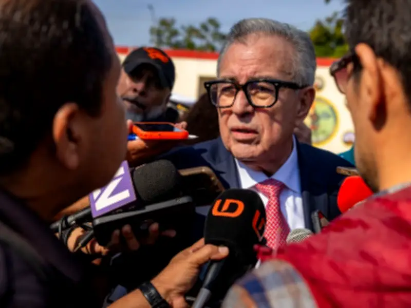 Sinaloenses regresan de Medio Oriente con apoyo estatal y traductor árabe