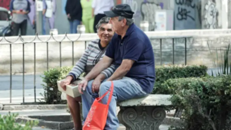 Sólo 44.4% de pensiones supera la línea de pobreza en México, revela Inegi