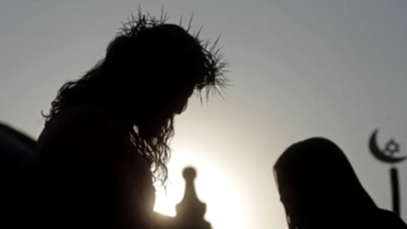 Símbolos de la Semana Santa: Significado Profundo de la Pasión y Resurrección