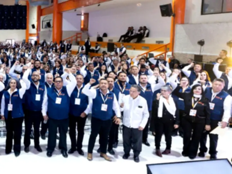 SNTE exige homologar pensiones: Maestros se jubilan con solo 30% de su último salario