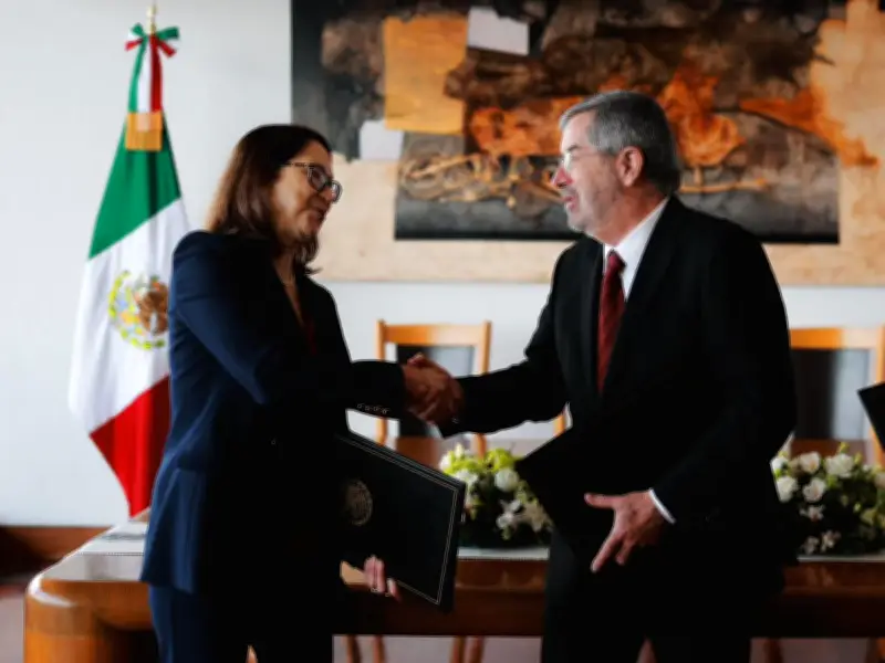 SRE y El Colegio de México firman convenio para profesionalizar al Servicio Exterior
