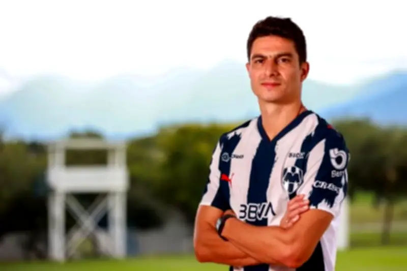 Stefan Medina: Un defensa clásico que define el estilo del Monterrey
