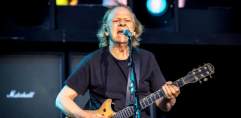 Stevie Young de AC/DC hospitalizado en Argentina; gira latinoamericana continúa