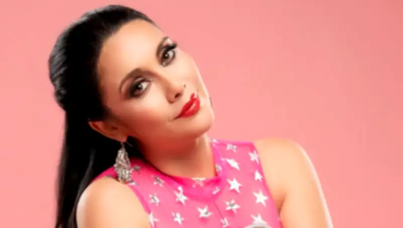 Sugey Abrego sufre grave accidente y teme no volver a caminar tras resbalón