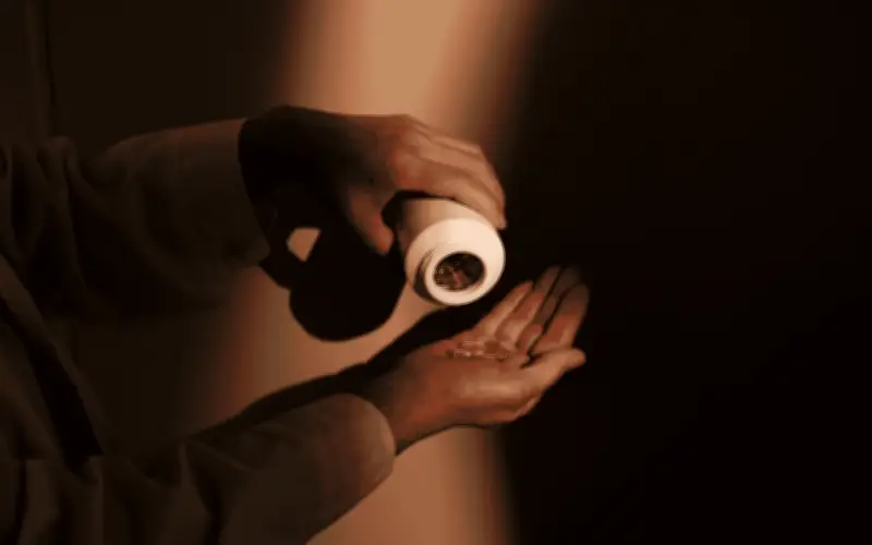 Suplementos sin supervisión médica: un riesgo para el sistema nervioso