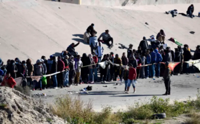 Supremo de EU se inclina por avalar plan de Trump para frenar asilos en frontera con México