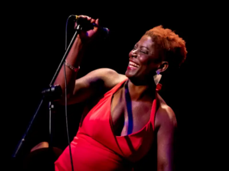 Sylvie Henry presenta 'Konbit Voodoo Jazz': fusión ritual de África y América en el Cenart