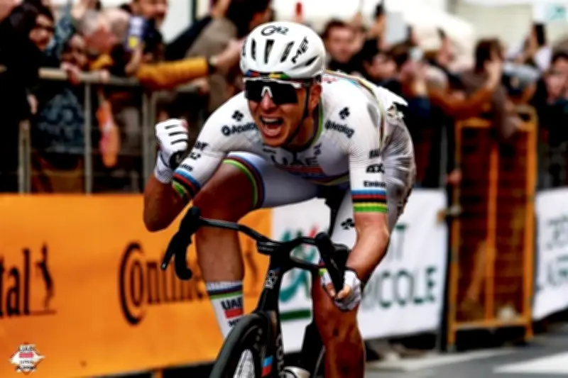 Tadej Pogačar Conquista la Milán-San Remo, El Toro Culmina en el Top 10