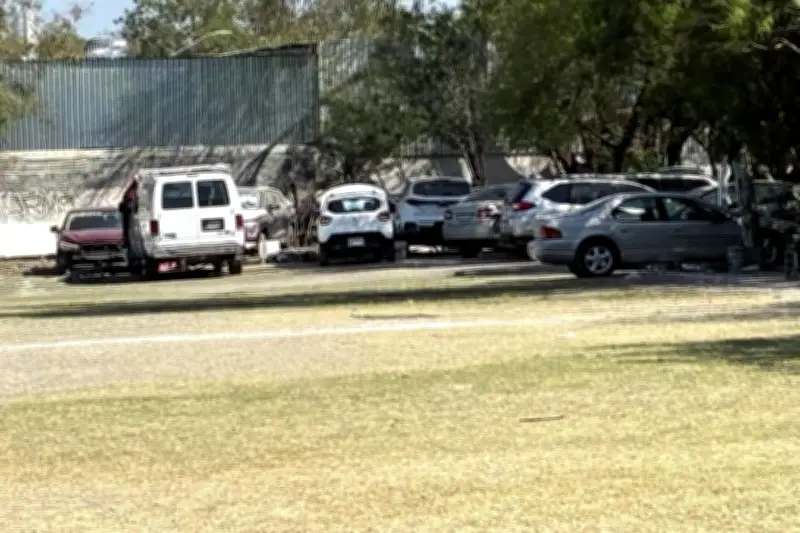 Taller Mecánico Invade Cancha Deportiva en Zona Urbana, Genera Controversia