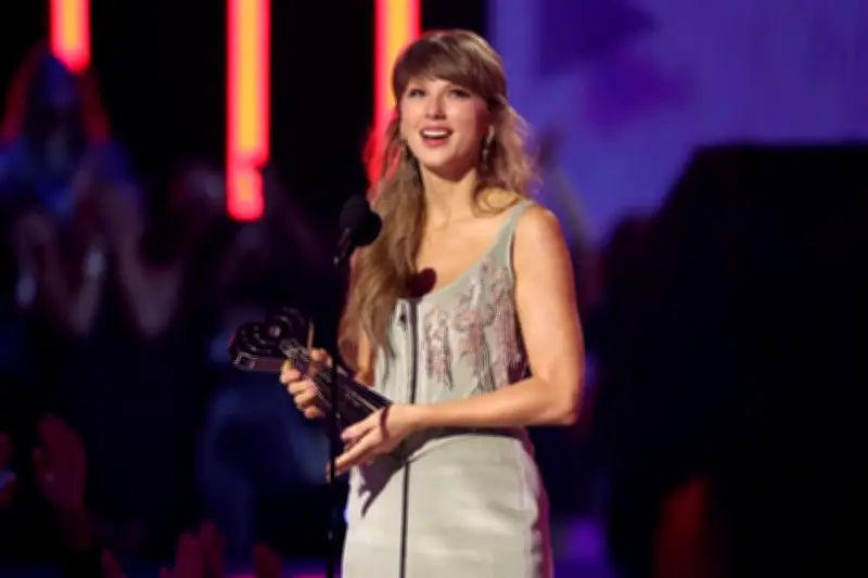 Taylor Swift arrasa con siete premios en los iHeartRadio Awards 2024