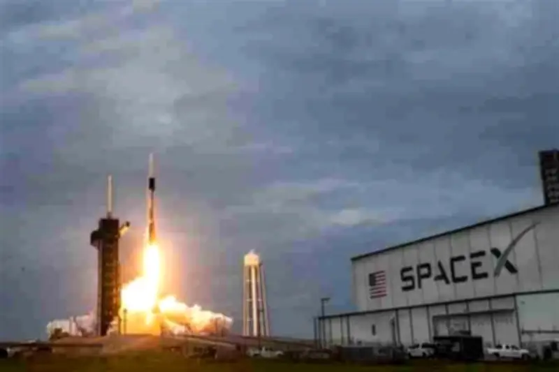 Tesla transforma inversión en X.AI en participación accionaria de SpaceX