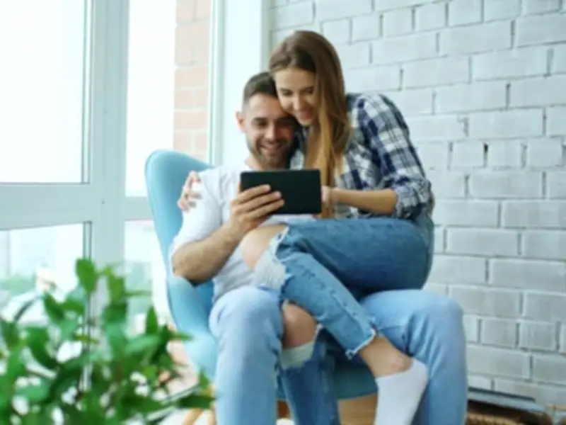 Tiempo de Pantalla Sin Culpa: Cómo Transformar la Tecnología en Experiencia Familiar