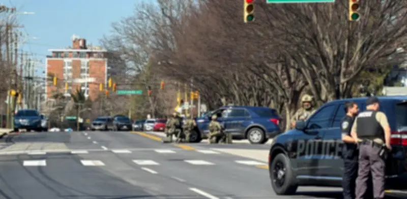 Tiroteo en Baltimore cerca de sinagoga: Agente herido y sospechoso abatido