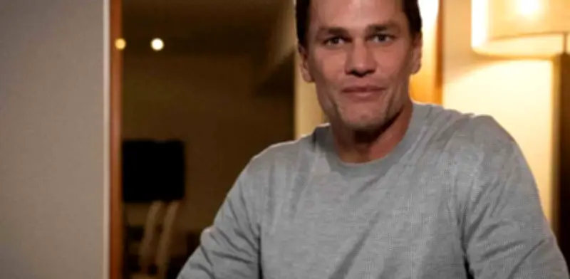 Tom Brady confesó su intento de volver a la NFL a los 48 años, frenado por ser accionista de Raiders