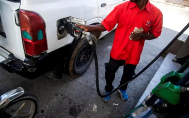 Tope al precio del diésel: medida insostenible que presiona finanzas públicas