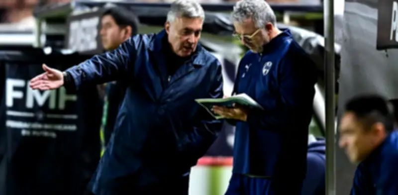 Torrent responde a abucheos en Monterrey: 'No he visto que esto ayude a un equipo'