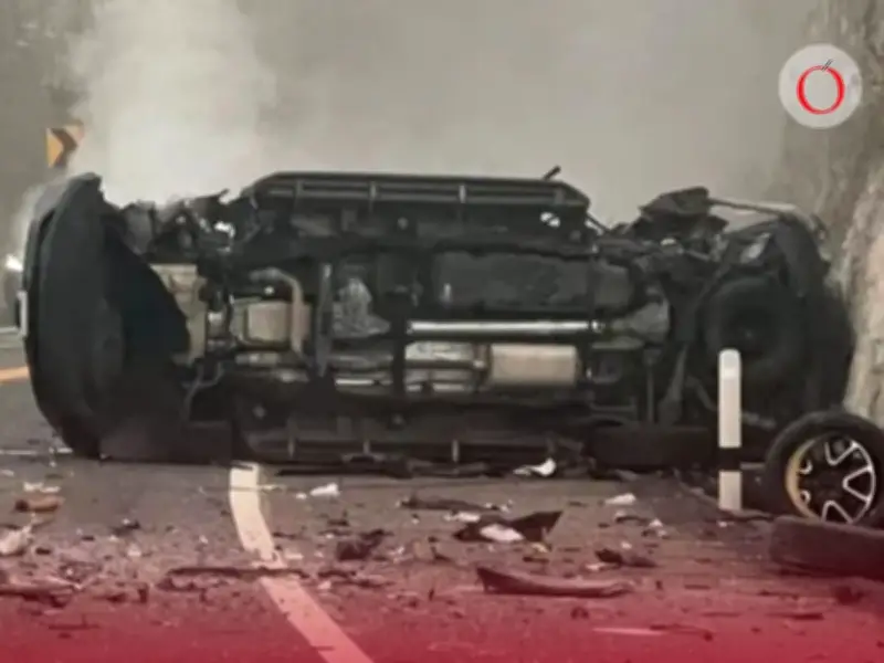 Tragedia en autopista: Mueren tres jóvenes, entre ellos hijo del director de BBVA México