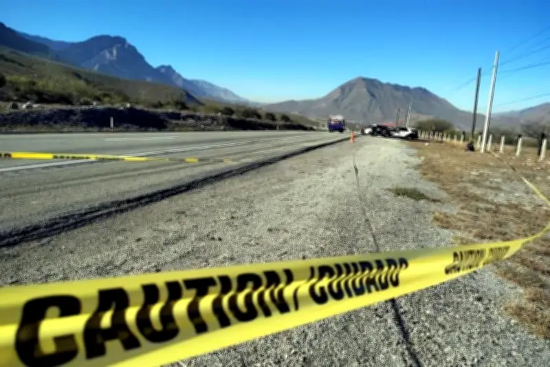 Tragedia en carretera: motociclista fallece tras chocar contra una vaca en Nuevo León