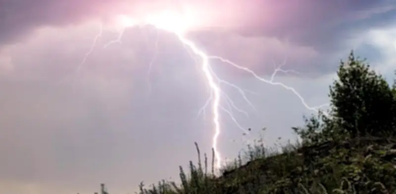 Tragedia en Oaxaca: Rayo mata a tres familiares que se resguardaban de tormenta