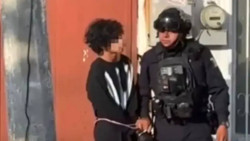 Tragedia en preparatoria de Lázaro Cárdenas: alumno mata a dos maestras en balacera