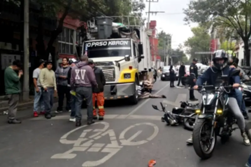 Tragedia vial en la Ciudad de México: Motociclista fallece tras ser arrollado por camión recolector