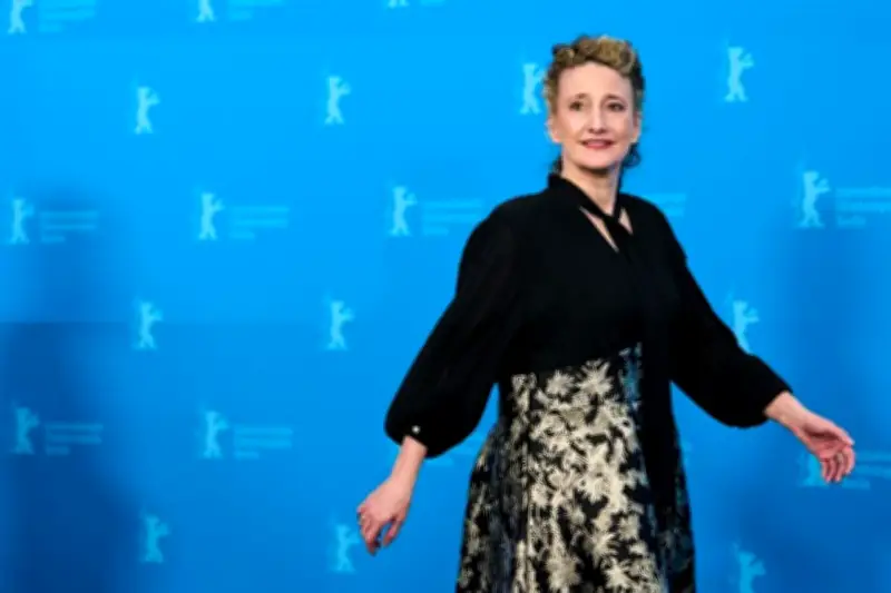 Tricia Tuttle se mantiene al frente de la Berlinale a pesar de intensa presión política