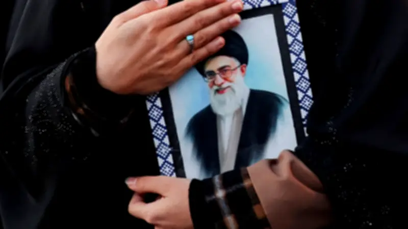 Trump afirma que ataque de EE.UU. eliminó a mayoría de candidatos a suceder a Jamenei