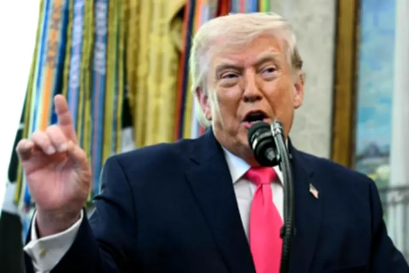 Trump afirma que EU dialoga con las personas apropiadas en México