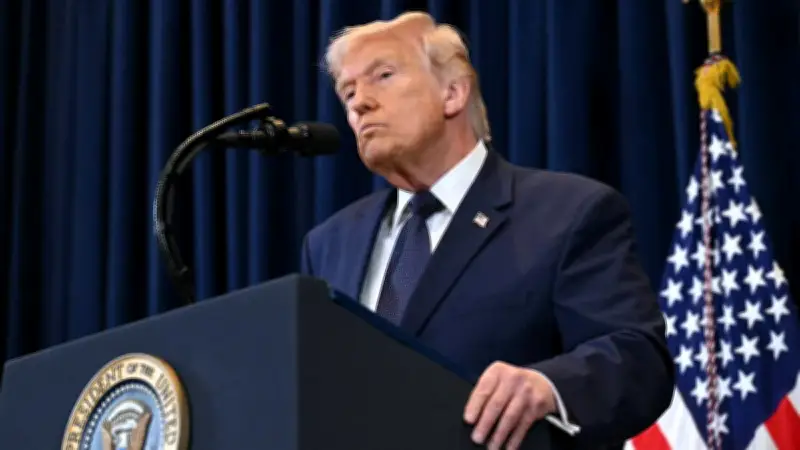 Trump amenaza a Irán con respuesta militar sin precedentes por minas en el estrecho de Ormuz