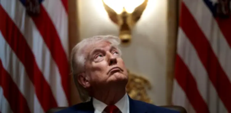 Trump amenaza con destrucción total de infraestructura iraní si no hay acuerdo