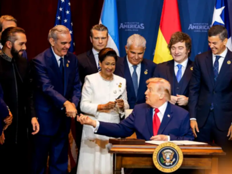 Trump amenaza con misiles contra cárteles en Cumbre Escudo de las Américas