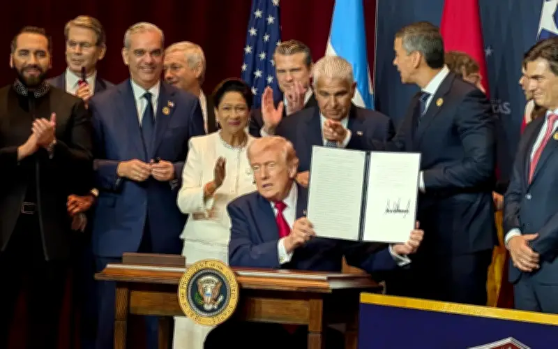 Trump anuncia coalición militar contra cárteles excluyendo a México y gobiernos progresistas