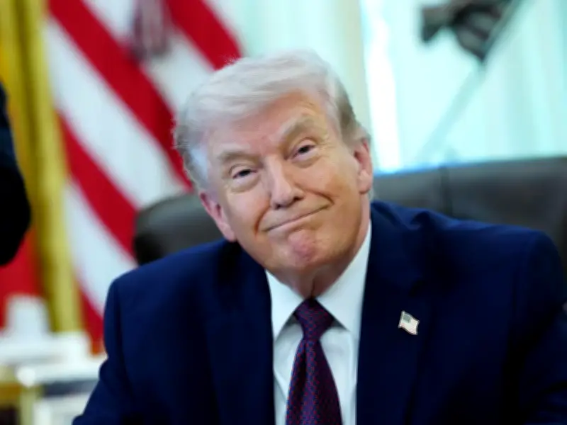 Trump anuncia retirada de Irán y asegura que el estrecho de Ormuz se abrirá automáticamente