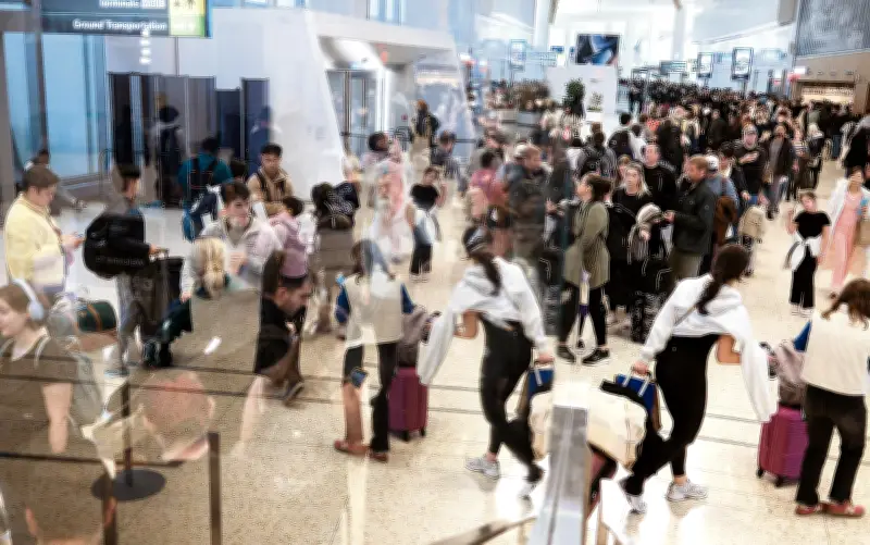 Trump despliega agentes de ICE en aeropuertos de EE.UU. por crisis salarial en TSA