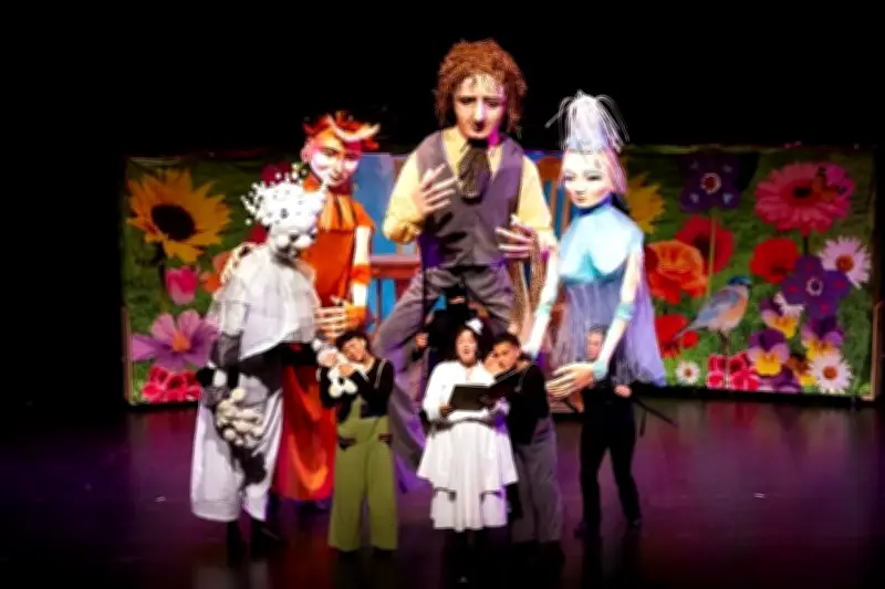 Títeres y Clown Llenan de Magia los Escenarios de la UANL en Monterrey