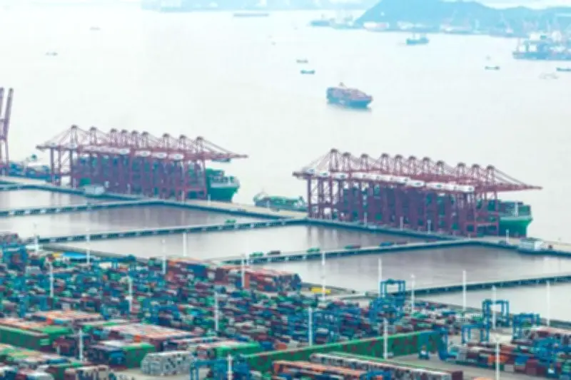 Un día en la vida de la economía china: crecimiento, desafíos y perspectivas