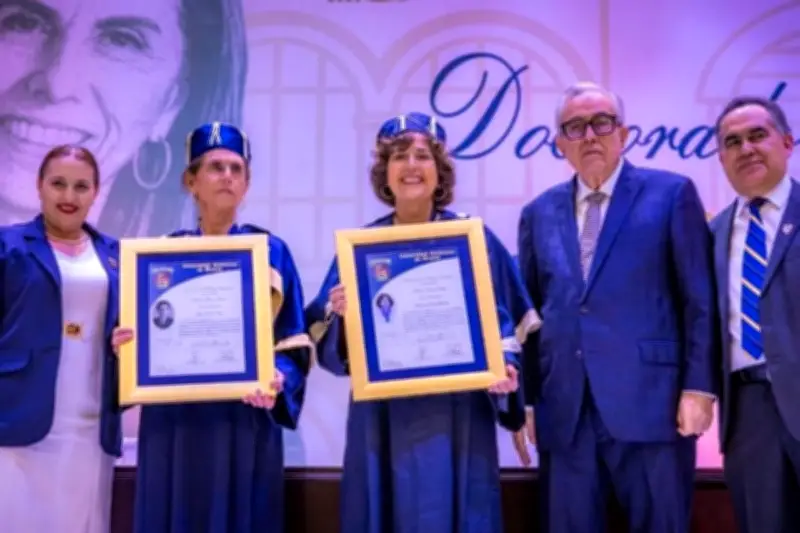 UNAM otorga Doctorado Honoris Causa a Annie Pardo, madre de Claudia Sheinbaum