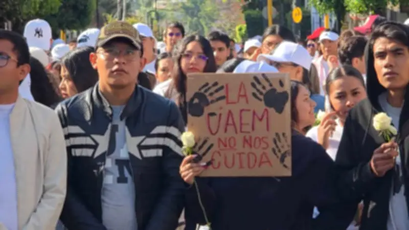 Universitarios de Morelos marchan exigiendo justicia por el caso de Kimberly Jocelyn