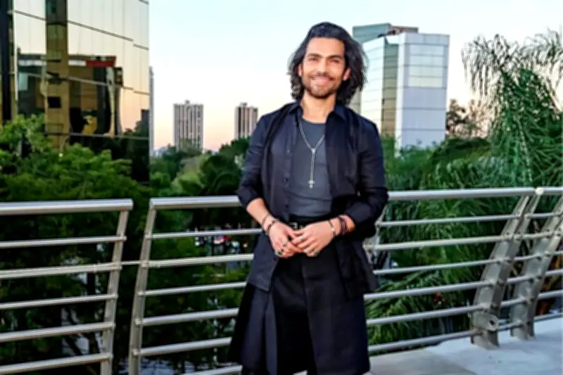 Uriel Santana exhibe 'Las Formas del Alma' en galería capitalina