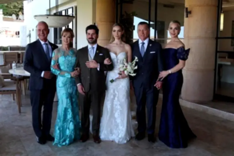 Valeria Flores y Marcelo Berlanga: Una Celebración Familiar en Monterrey