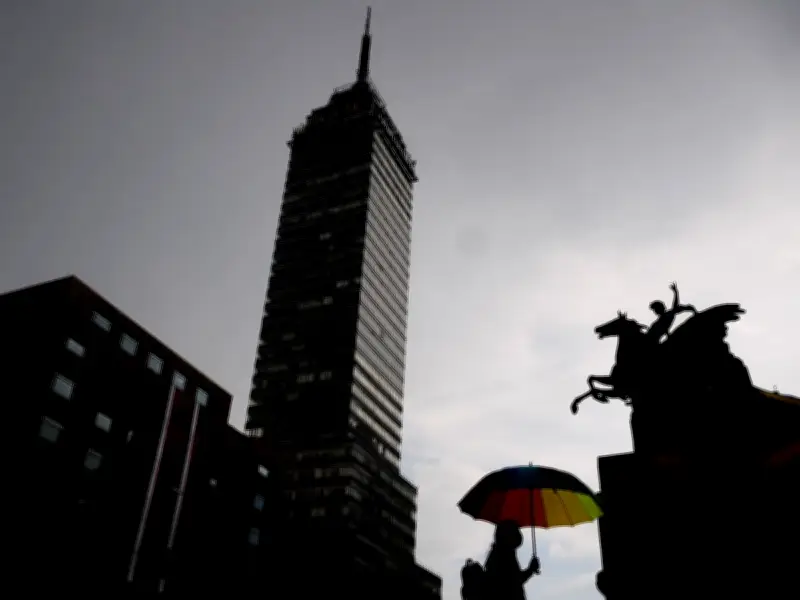 Vecinos de colonias vulnerables en CDMX se preparan ante temporada de lluvias e inundaciones