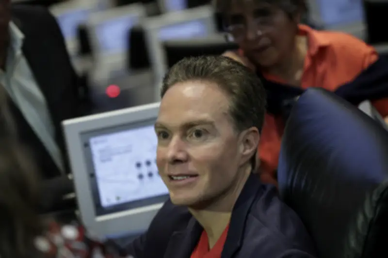 Velasco respalda en 95% la reforma electoral de Sheinbaum, pese a disidencias internas