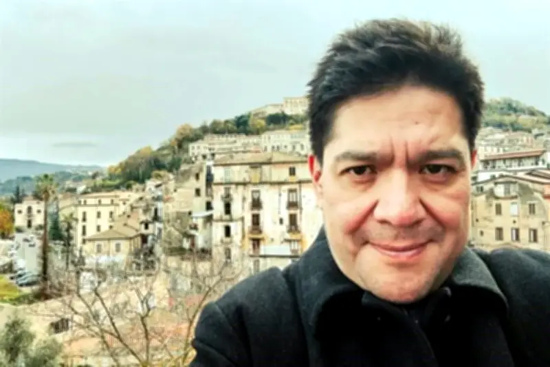 Venus Rey Jr. Asume el Legado Musical Universal de su Padre