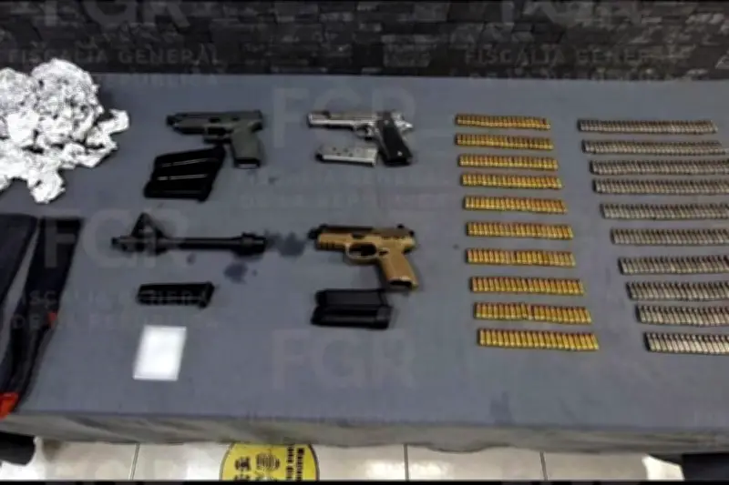 Vinculan a pareja por narcomenudeo en operativo de seguridad en México